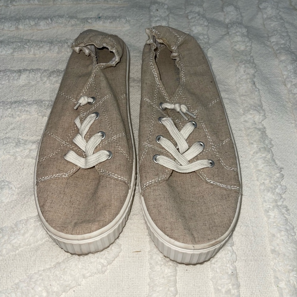 Madden Girl Marisa slip on shoes size 10